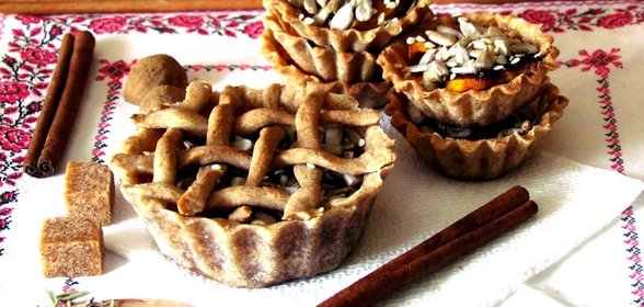 Тыквенные тарталетки с розмарином и семенами