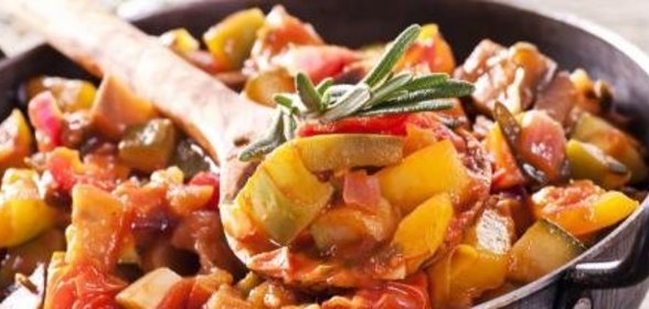 Рататуй с мясом и картошкой