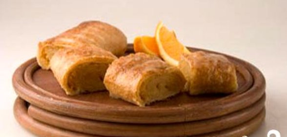 Абрикосовый рулет