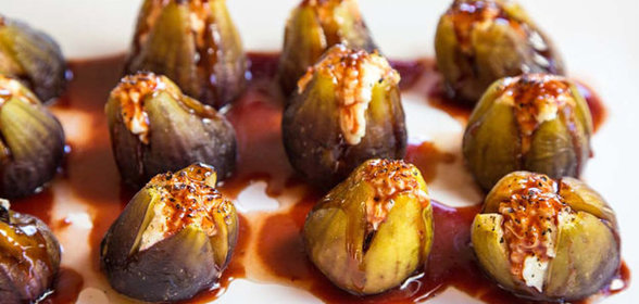 Инжир, фаршированный козьим сыром