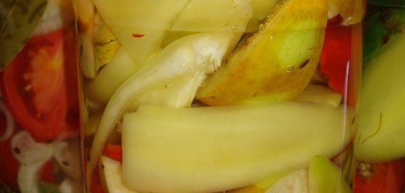 Перец, маринованный с яблочками