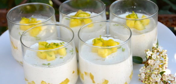 Кокосовый десерт с ананасом