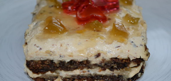 Десерт из хлопьев с джемом и творогом