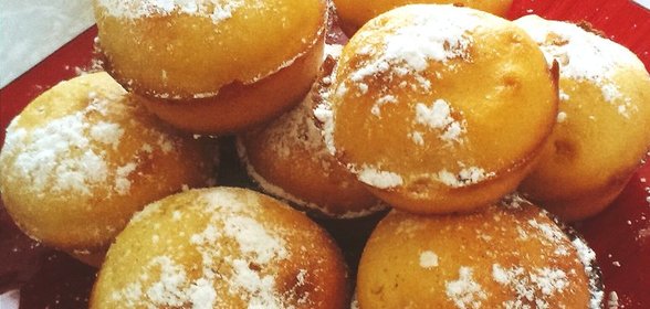 Манные маффины с курагой