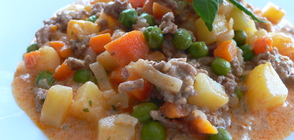 Тушёная картошка с луком и фаршем( Geschmortes Zwiebelhackfleisch )