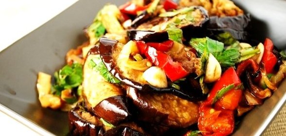 Баклажаны с картофелем по-китайски