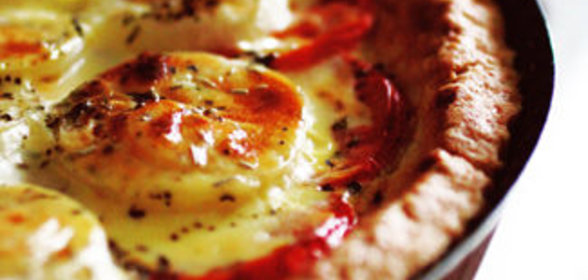 Тарт с томатами и луком