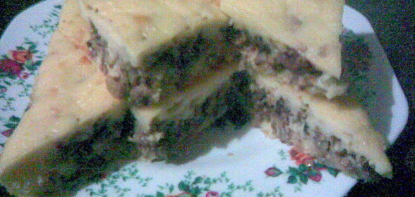 Пирог с шампиньонами и сыром