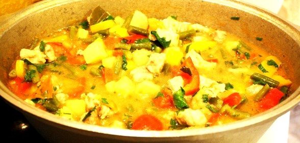 Тажин с мясом, зеленой фасолью и помидорами