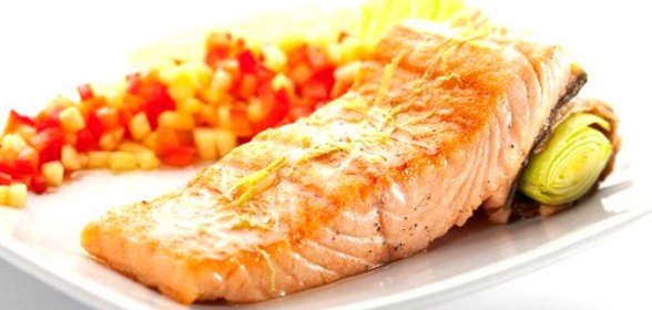 Лосось с кориандром и чесноком