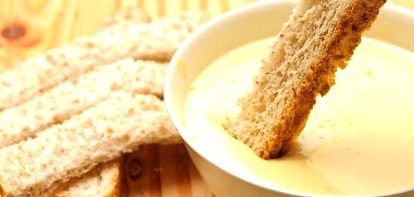 Соус сливочный с чесноком