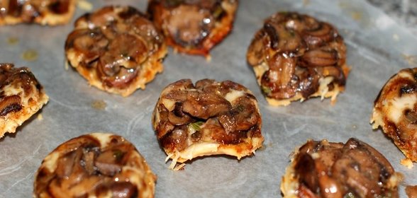 Слоеные тарталетки с грибами