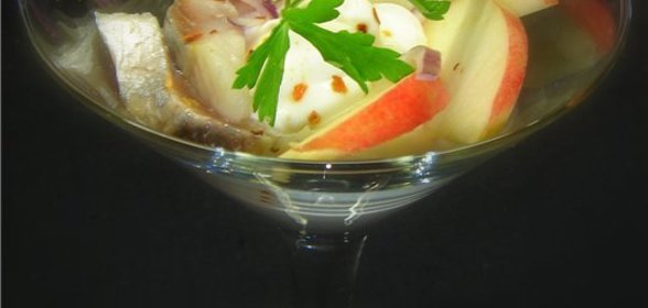 Закуска из сельди сметаны и яблока