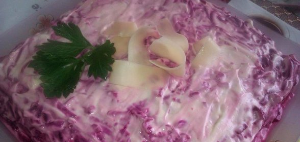 Cеледка под шубой с сыром