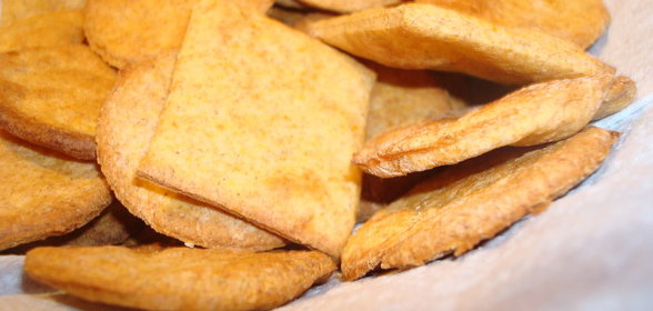 Соленый крекер «Хрустик» (2 варианта: постный и сырный)