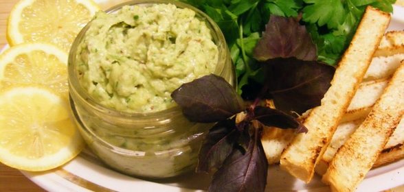 Говядина, тушеная с красным вином и клюквой