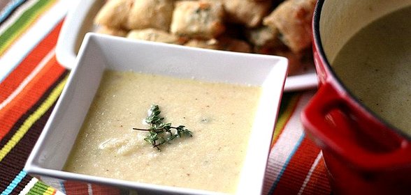 Суп из цветной капусты с сыром