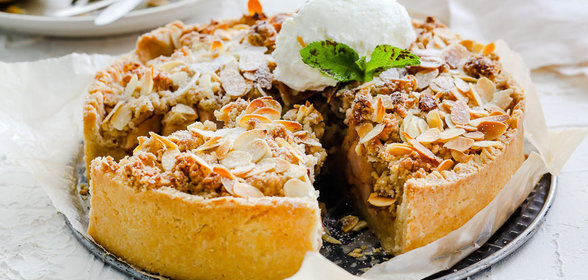 Открытый пирог с грушами