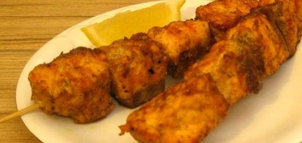 Шашлык из семги на сковороде