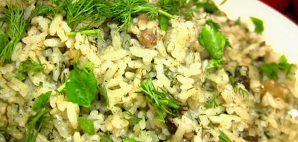 Зеленый плов с печенью (бахш)