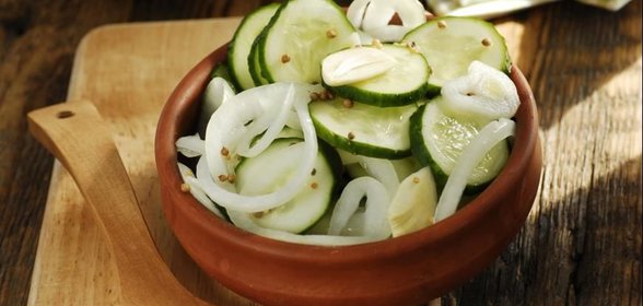 Консервированный салат из огурцов