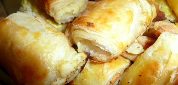 Поджарка из свинины с солеными огурцами