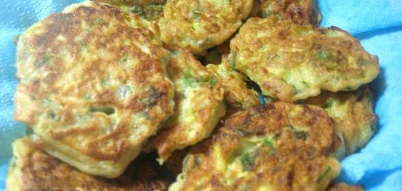 Оладьи из кабачков и кинзы