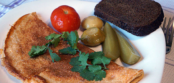 Омлет с икрой речной рыбы