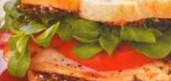 Фаршированные яйца со сметаной и хреном