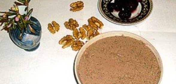 Грузинский ежевичный соус и рыба под ним