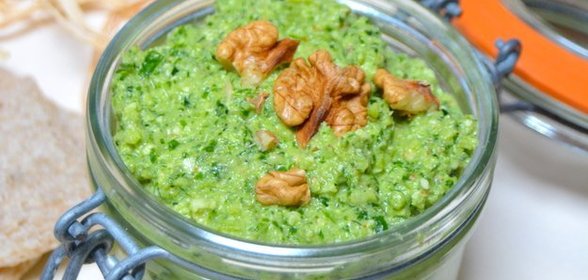 Соус из цукини и сельдерея