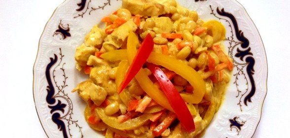 Курица с овощами в сливочно пряном соусе