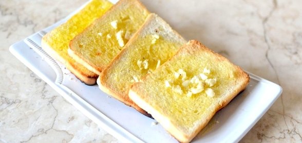 Тосты с чесноком