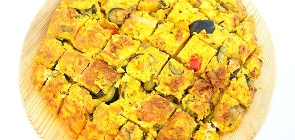 Омлет с баклажанами и грюйером