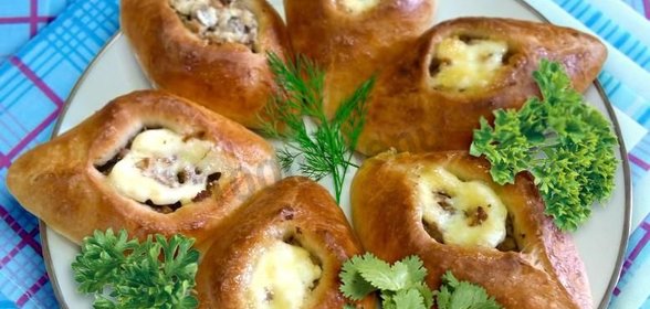 Свиха с сыром и мясом