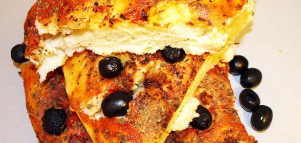 Средиземноморский хлеб с беконом