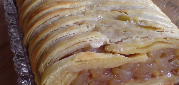 Румынский плетёный яблочный штрудель
