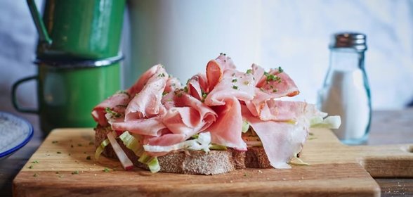 Брускетта с тамбовским окороком