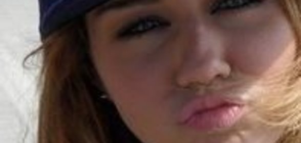 Шарлотка из ржаных сухарей с абрикосами