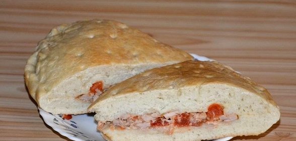 Пирог с тунцом и моцареллой