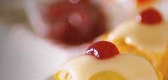 Маффины на молоке с вишенкой