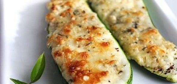 Цуккини с сыром и орехами