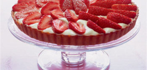 Песочный пирог с клубникой