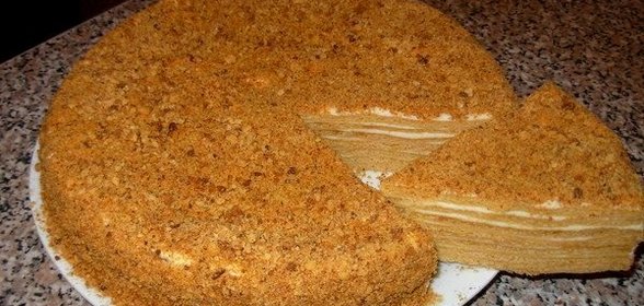 Медовый торт с арахисом