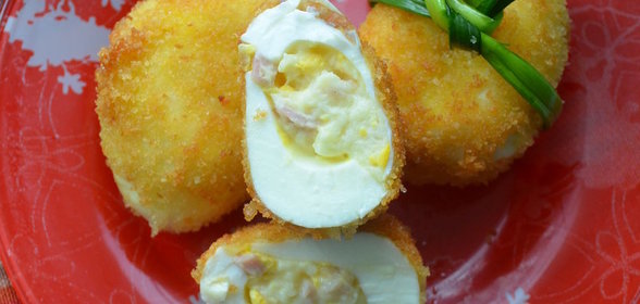 Фаршированные яйца в сухарях