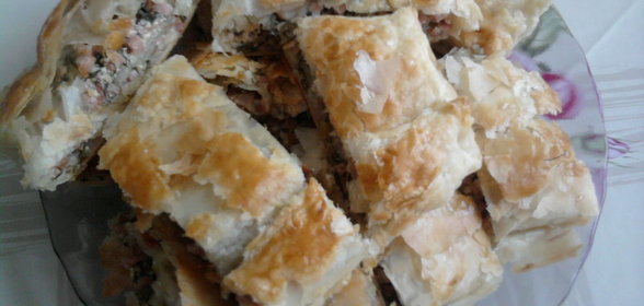 рулет из слоённого теста побыстрому