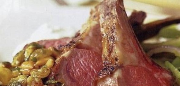 Бараньи ребрышки с изюмом и кедровыми орешками