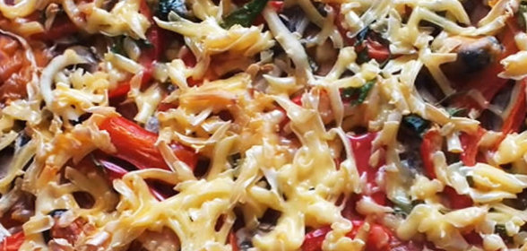 Запеканка с бананами, яблоками и орехами