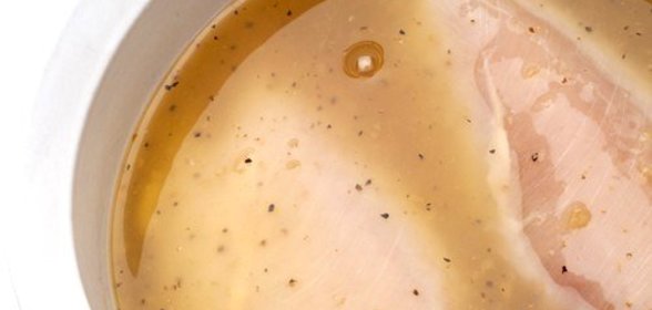 Маринад из белого вина с орегано и чесноком