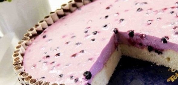 Чернично-йогуртовый торт